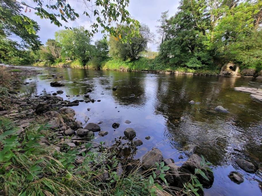 Riverside Bungalow - Direct River Access! Ystradgynlais Exterior foto